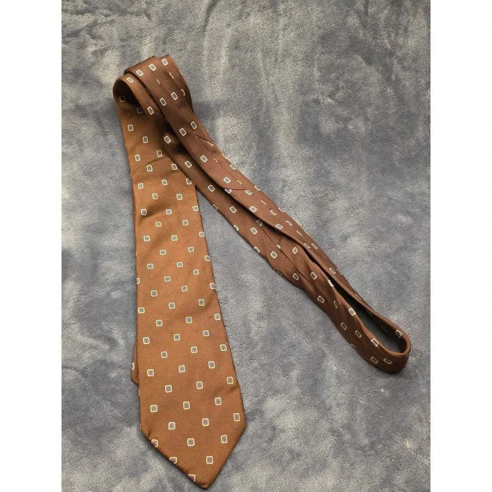 Pietro Di Como Mens Brown Silk Geometric Medallion Print Tie Made in USA